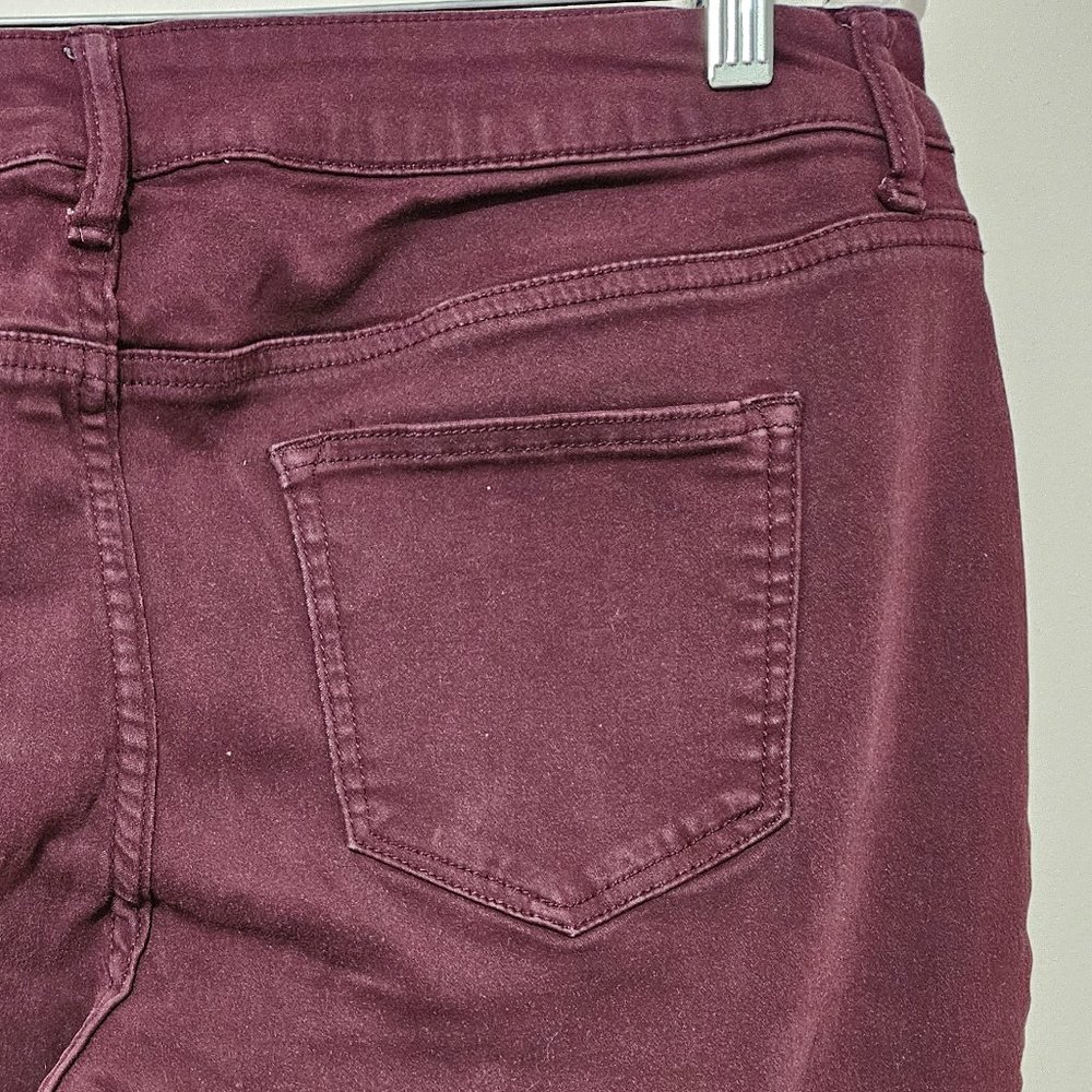 Maurices Mid Rise Skinny Jeans Size XL-R Purple Maroon Stretch Jegging Red Pant